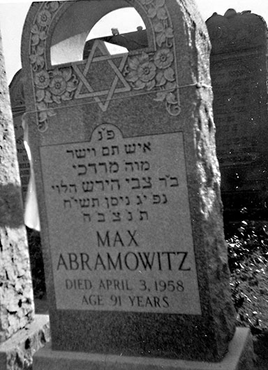 Max Abramowitz's gravestone.