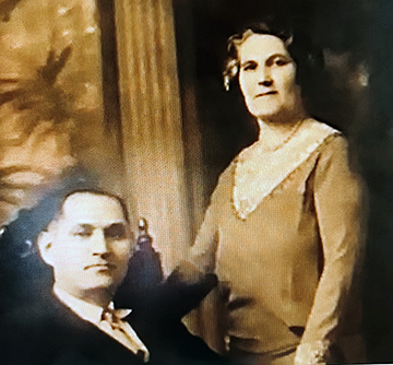 Abe and Rose formal portrait